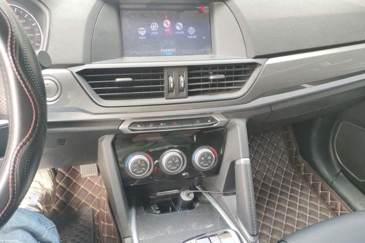 Used Haval H6 2019 Sport Edition 1.5T Automatic Two-Wheel Drive Elite Model China VI Audio And AC Panel