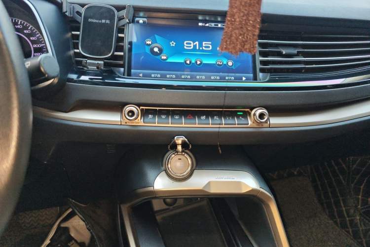 Used Haval H6 2019 1.5 GDIT Automatic Luxury Smart Connect Version China VI Standard Audio And AC Panel