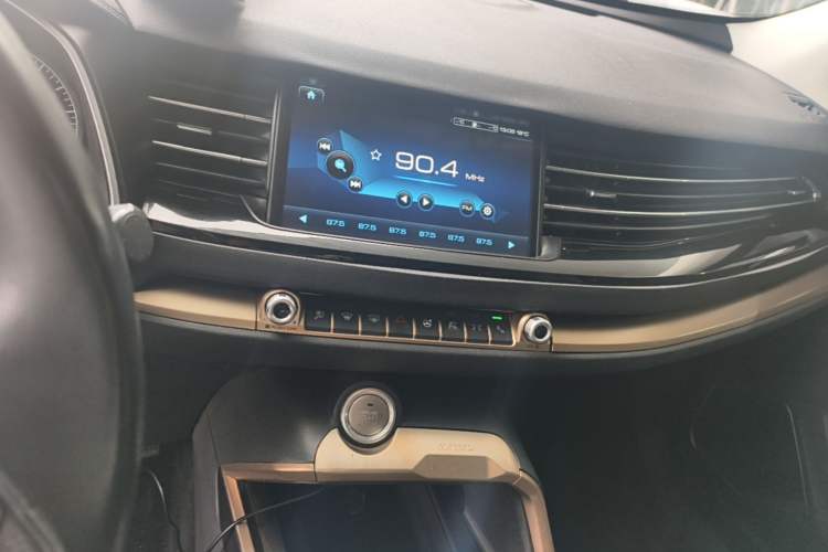 Used Haval H6 2019 Red Label 1.5 GDIT Automatic Luxury Smart Connectivity Edition Audio And AC Panel