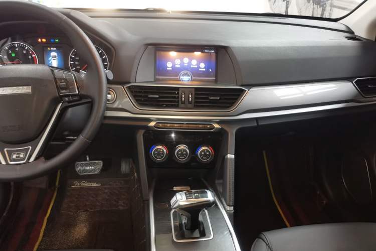 Used Haval H6 2019 Sport Edition 1.5T Automatic Two-Wheel Drive Elite Model China VI Audio And AC Panel