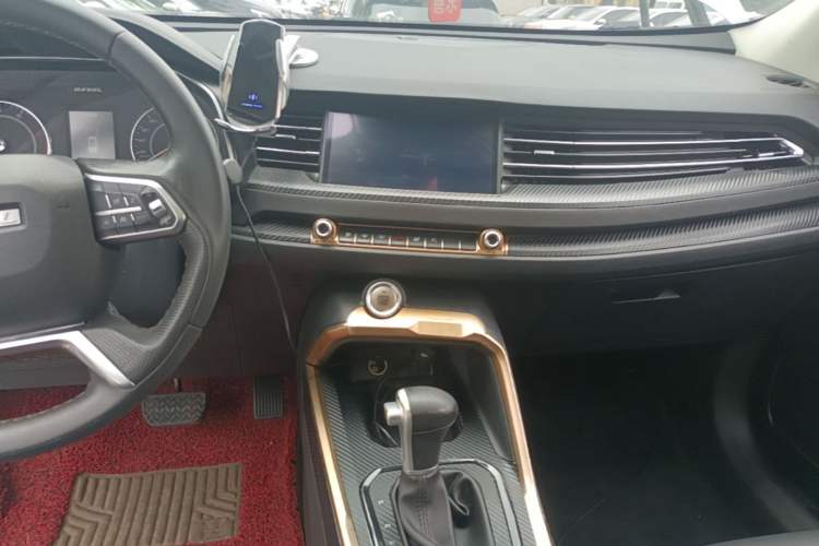 Used Haval H6 2019 Blue Label 1.5 GDIT Automatic Luxury Smart Connectivity Edition Audio And AC Panel