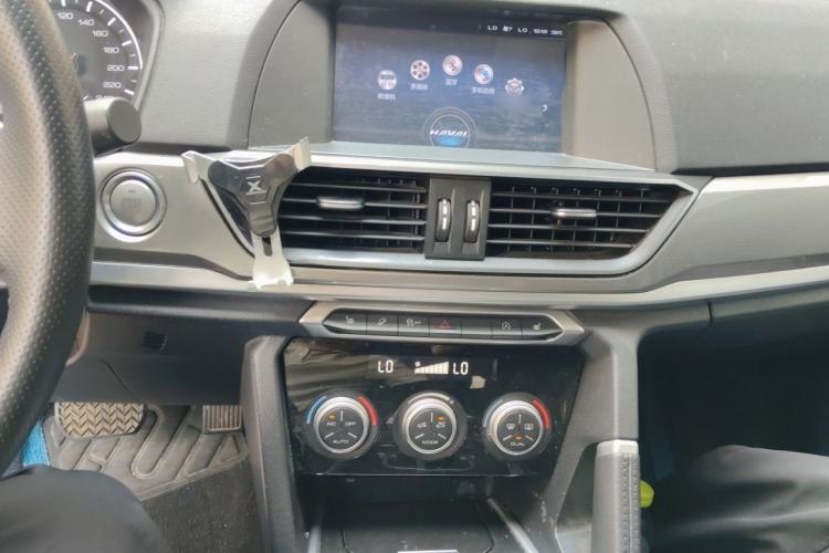 Used Haval H6 2019 Sport Edition 1.5T Automatic Two-Wheel Drive Elite Model China VI Audio And AC Panel