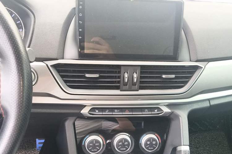 Used Haval H6 2019 Sport Edition 1.5T Automatic Two-Wheel Drive Elite Model China VI Audio And AC Panel