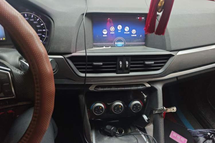 Used Haval H6 2019 Sport Edition 1.5T Automatic Two-Wheel Drive Elite Model China VI Audio And AC Panel