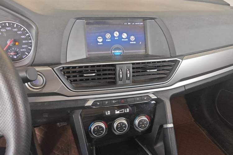 Used Haval H6 2019 Sport Edition 1.5T Automatic Two-Wheel Drive Elite Model China VI Audio And AC Panel