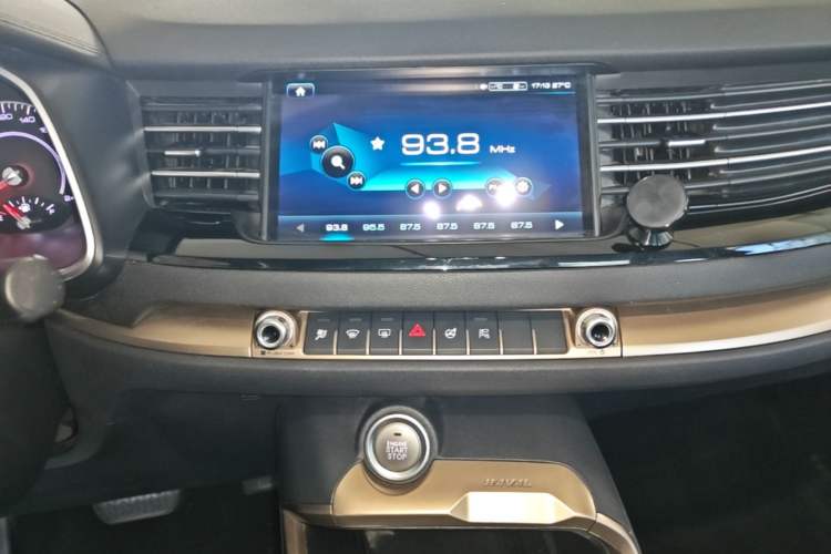Used Haval H6 2019 Blue Label 1.5 GDIT Automatic Champion Edition Audio And AC Panel