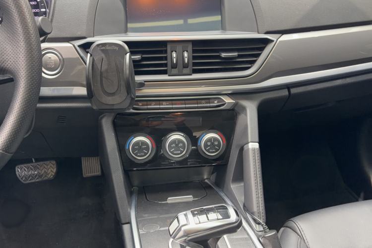 Used Haval H6 2019 Sport Edition 1.5T Automatic Two-Wheel Drive Elite Model China VI Audio And AC Panel