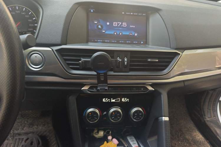 Used Haval H6 2019 Sport Edition 1.5T Automatic Two-Wheel Drive Elite Model China VI Audio And AC Panel