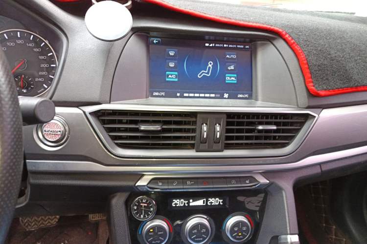 Used Haval H6 2019 Sport Edition 1.5T Automatic Two-Wheel Drive Elite Model China VI Audio And AC Panel