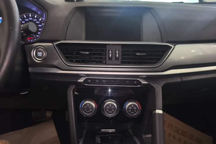Used Haval H6 2019 Sport Edition 1.5T Automatic Two-Wheel Drive Elite Model China VI Audio And AC Panel