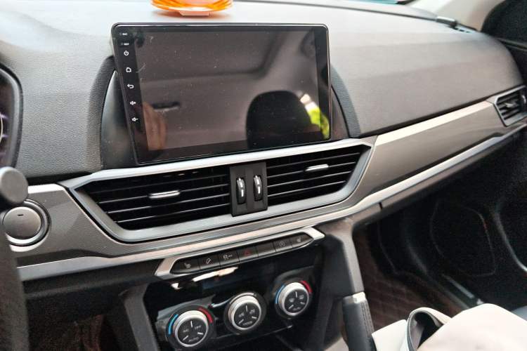 Used Haval H6 2019 Sport Edition 1.5T Automatic Two-Wheel Drive Elite Model China VI Audio And AC Panel