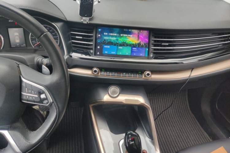 Used Haval H6 2019 1.5 GDIT Automatic Luxury Smart Connect Version China VI Standard Audio And AC Panel