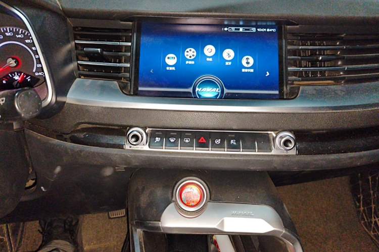 Used Haval H6 2019 Blue Label 1.5 GDIT Automatic Luxury Smart Connectivity Edition Audio And AC Panel