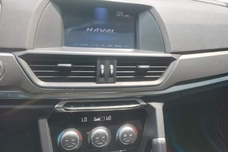 Used Haval H6 2019 Sport Edition 1.5T Automatic Two-Wheel Drive Elite Model China VI Audio And AC Panel