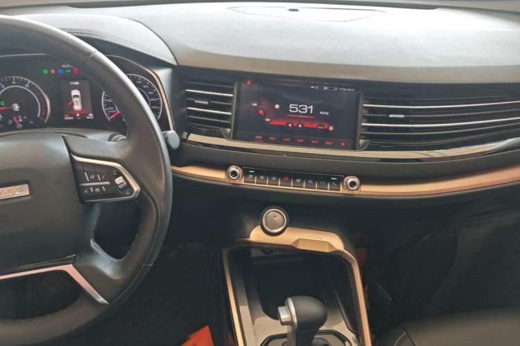 Used Haval H6 2019 Red Label 2.0 GDIT Automatic Luxury Smart Connectivity Edition Audio And AC Panel