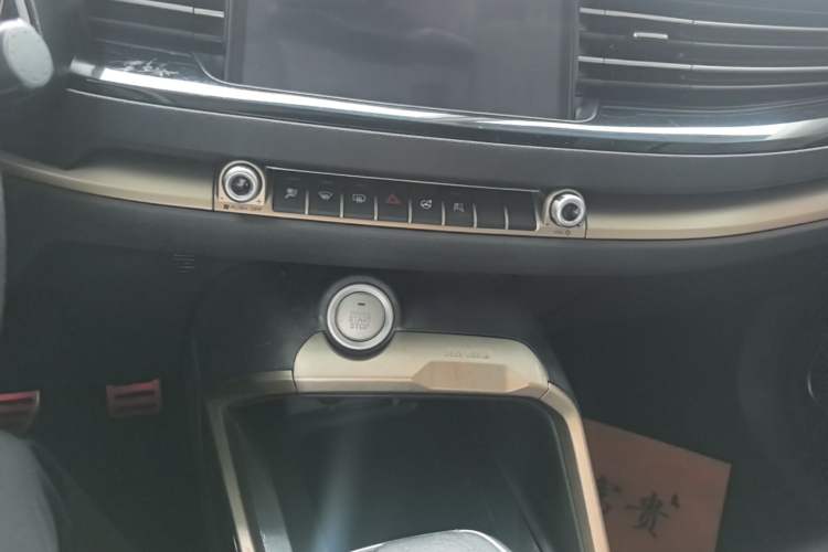 Used Haval H6 2019 1.5 GDIT Automatic Champion Edition China V Standard Audio And AC Panel