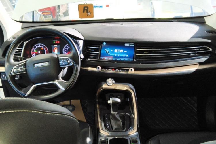 Used Haval H6 2019 Red Label 1.5 GDIT Automatic Champion Edition Center Console