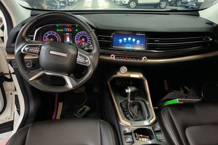 Used Haval H6 2019 Blue Label 1.5 GDIT Automatic Champion Edition Center Console