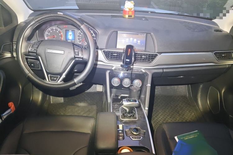 Used Haval H6 2019 Sport Edition 1.5T Automatic Two-Wheel Drive Elite Model China VI Center Console