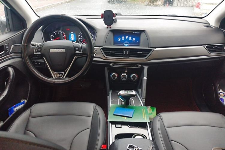 Used Haval H6 2019 Sport Edition 1.5T Automatic Two-Wheel Drive Elite Model China VI Center Console