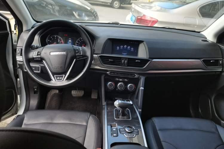 Used Haval H6 2019 Sport Edition 1.5T Automatic Two-Wheel Drive Elite Model China VI Center Console