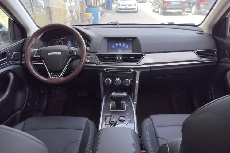 Used Haval H6 2019 Sport Edition 1.5T Automatic Two-Wheel Drive Elite Model China VI Center Console