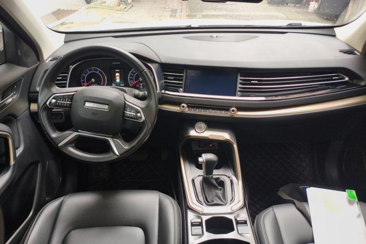 Used Haval H6 2019 Red Label 1.5 GDIT Automatic Champion Edition Center Console