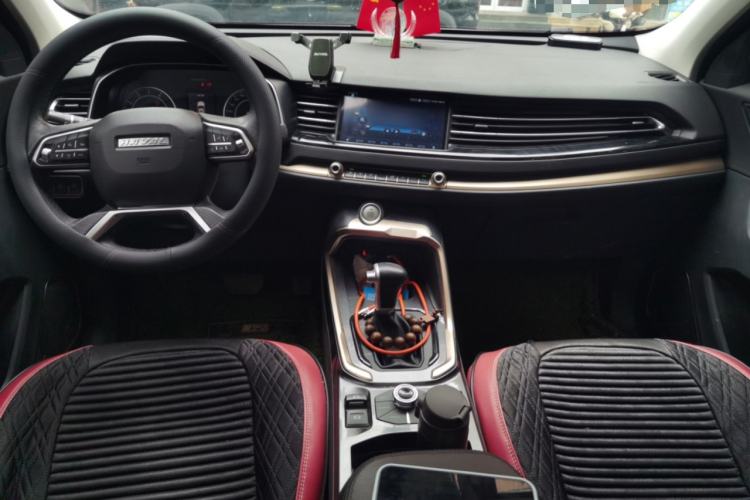 Used Haval H6 2019 Red Label 1.5 GDIT Automatic Luxury Smart Connectivity Edition Center Console