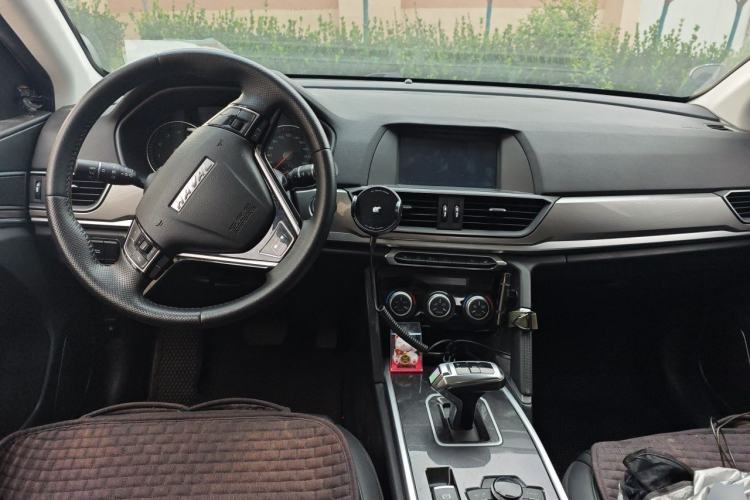 Used Haval H6 2019 Sport Edition 1.5T Automatic Two-Wheel Drive Elite Model China VI Center Console