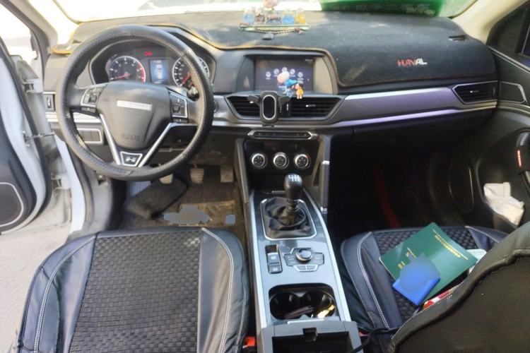 Used Haval H6 2019 Sport Edition 1.5T Manual Two-Wheel Drive Elite Model China VI Standard Center Console