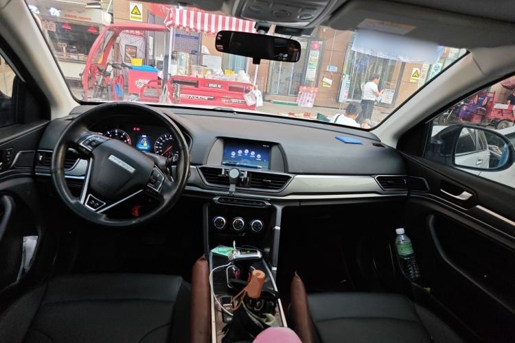 Used Haval H6 2019 Sport Edition 1.5T Automatic Two-Wheel Drive Elite Model China VI Center Console