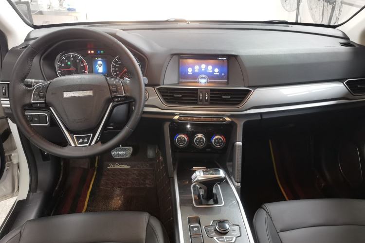 Used Haval H6 2019 Sport Edition 1.5T Automatic Two-Wheel Drive Elite Model China VI Center Console