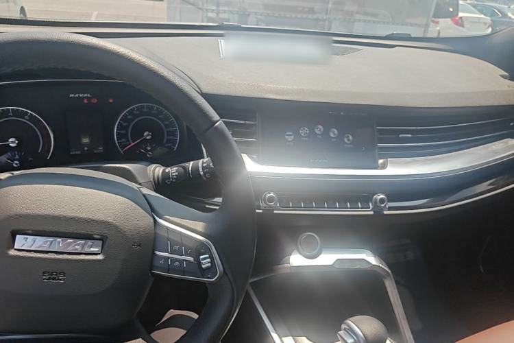 Used Haval H6 2019 1.5 GDIT Automatic Luxury Smart Connect Edition Emission Standard China V Center Console