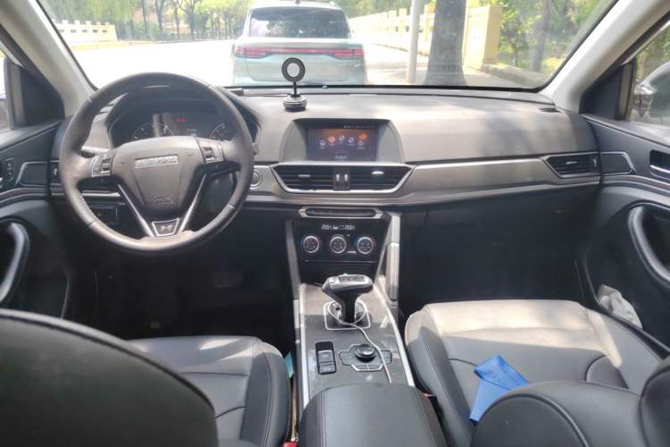 Used Haval H6 2019 Sport Edition 1.5T Automatic Two-Wheel Drive Elite Model China VI Center Console