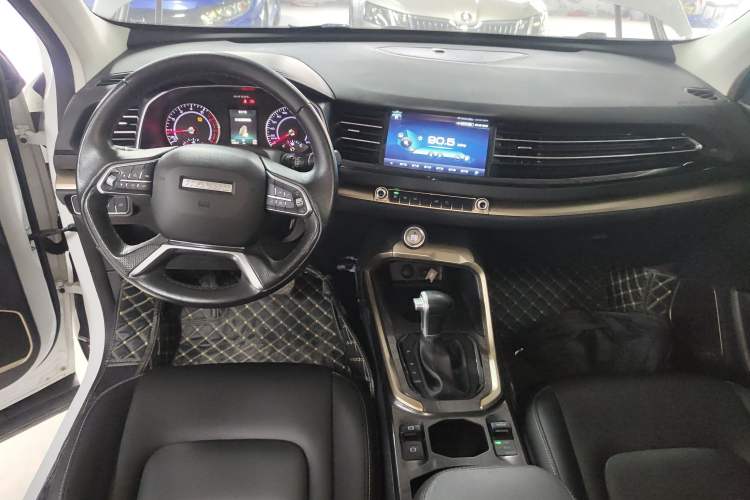 Used Haval H6 2019 Red Label 1.5 GDIT Automatic Champion Edition Center Console