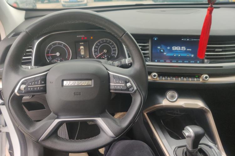 Used Haval H6 2019 2.0 GDIT Automatic Luxury Smart Connectivity Version China V Standard Center Console