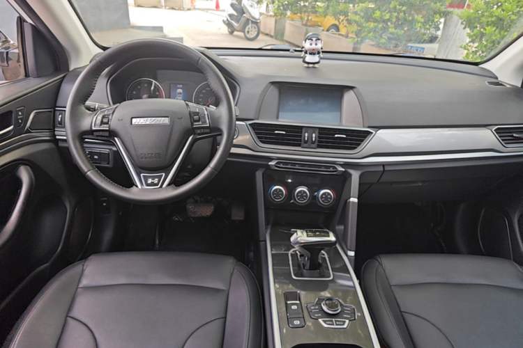 Used Haval H6 2019 Sport Edition 1.5T Automatic Two-Wheel Drive Elite Model China VI Center Console