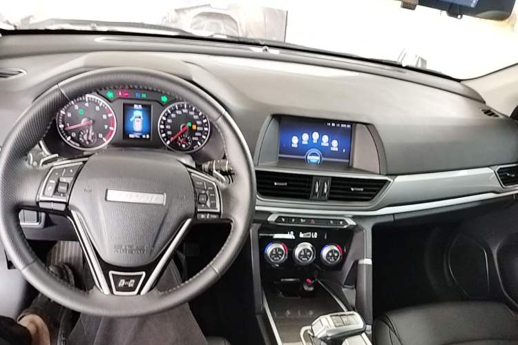 Used Haval H6 2019 Sport Edition 1.5T Automatic Two-Wheel Drive Elite Model China VI Center Console
