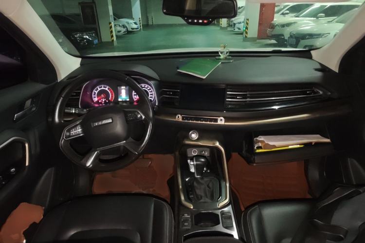 Used Haval H6 2019 Red Label 1.5 GDIT Automatic Champion Edition Center Console