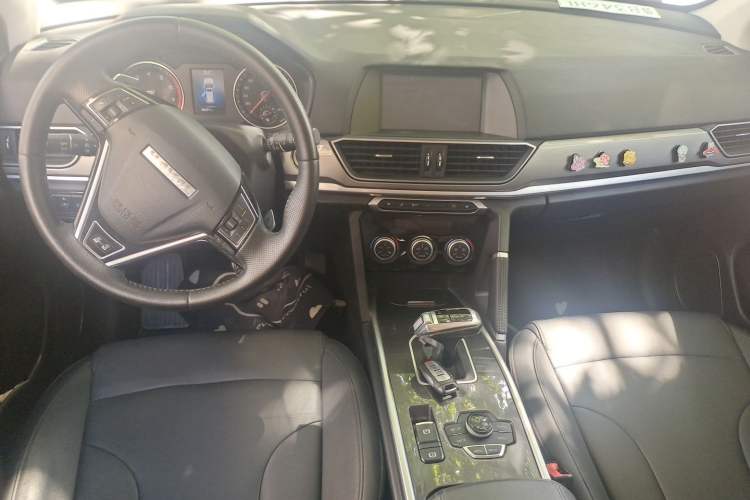 Used Haval H6 2019 Sport Edition 1.5T Automatic Two-Wheel Drive Elite Model China VI Center Console