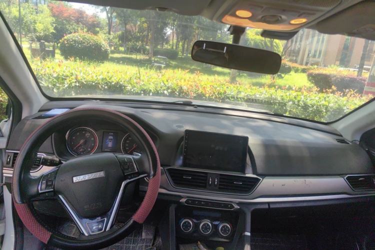 Used Haval H6 2019 Sport Edition 1.5T Automatic Two-Wheel Drive Elite Model China VI Center Console