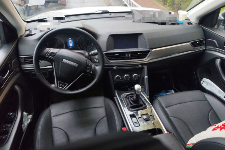 Used Haval H6 2019 Sport Edition 1.5T Manual Two-Wheel Drive Elite Model China VI Standard Center Console
