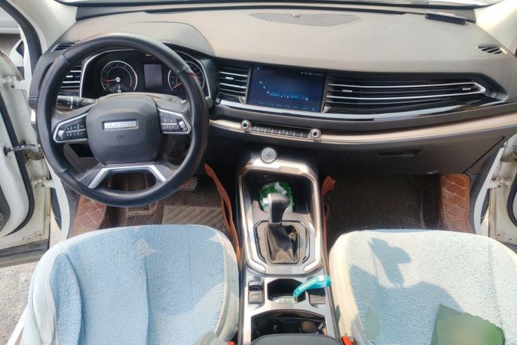 Used Haval H6 2019 Blue Label 1.5 GDIT Automatic Champion Edition Center Console