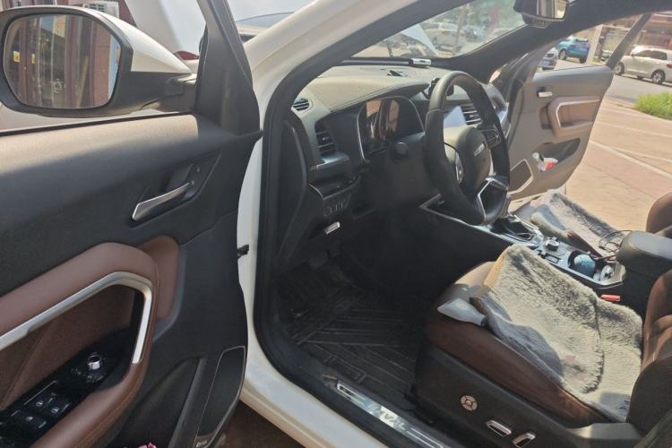 Used Haval H6 2019 Red Label 1.5 GDIT Automatic Luxury Smart Connectivity Edition Driver Seat