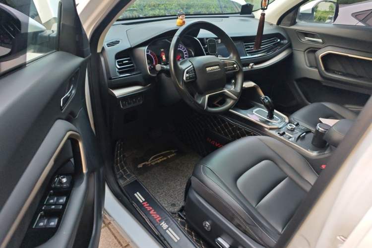 Used Haval H6 2019 1.5 GDIT Automatic Luxury Smart Connect Version China VI Standard Driver Seat