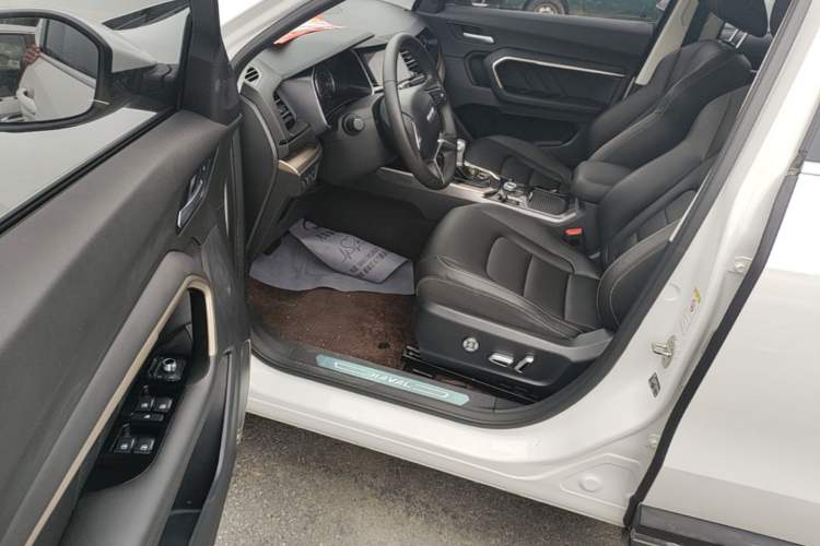 Used Haval H6 2019 Blue Label 1.5 GDIT Automatic Luxury Smart Connectivity Edition Driver Seat