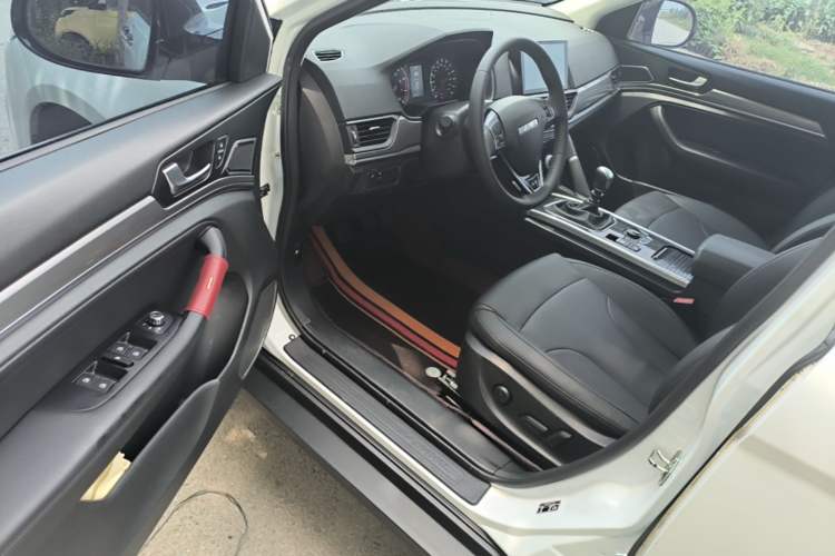 Used Haval H6 2019 Sport Edition 1.5T Manual Two-Wheel Drive Elite Model China VI Standard Driver Seat