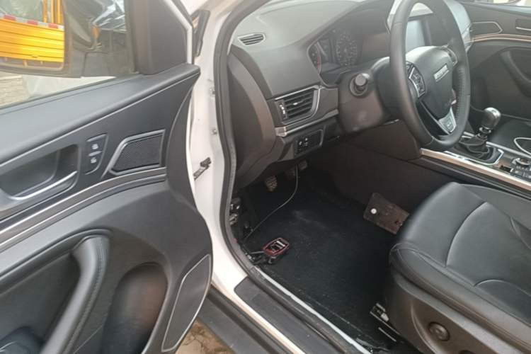 Used Haval H6 2019 Sport Edition 1.5T Manual Two-Wheel Drive Elite Model China VI Standard Driver Seat