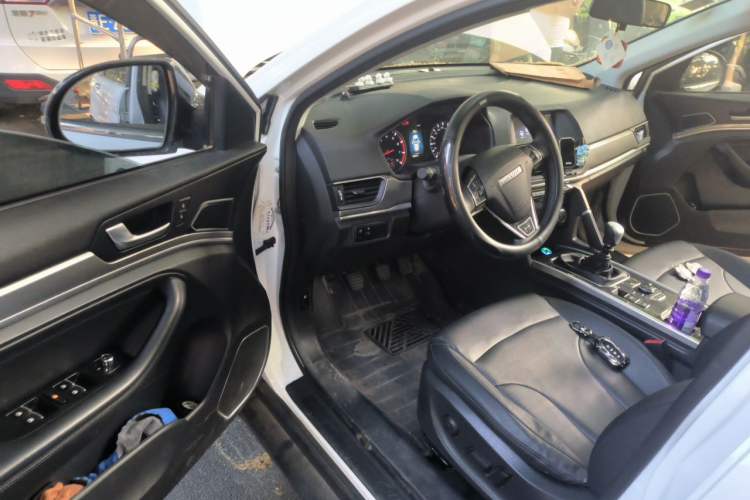 Used Haval H6 2019 Sport Edition 1.5T Manual Two-Wheel Drive Elite Model China VI Standard Driver Seat