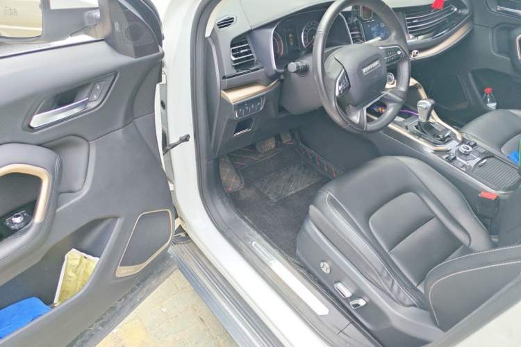 Used Haval H6 2019 Blue Label 1.5 GDIT Automatic Luxury Smart Connectivity Edition Driver Seat